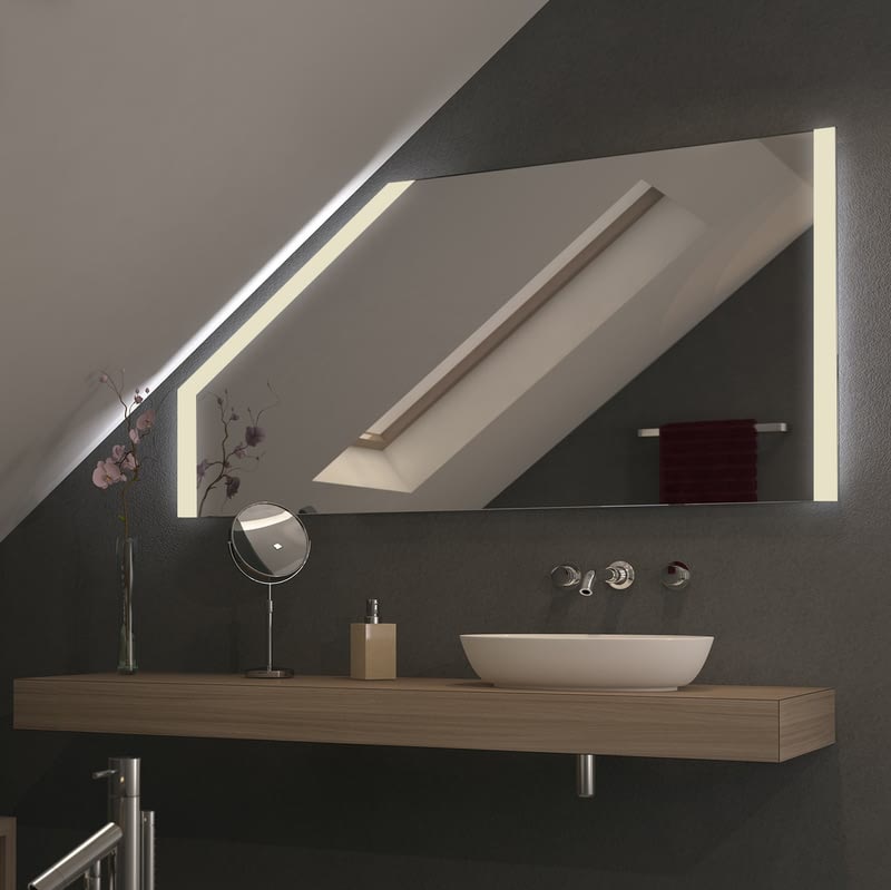 Spiegel für Dachschrägen mit LED Beleuchtung Singu Spiegel für Dachschrägen mit LED Beleuchtung Singu