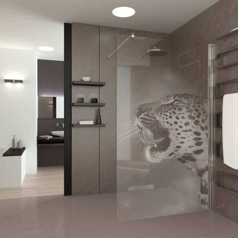 Walk In Dusche gelasert mit Motiv Leopard